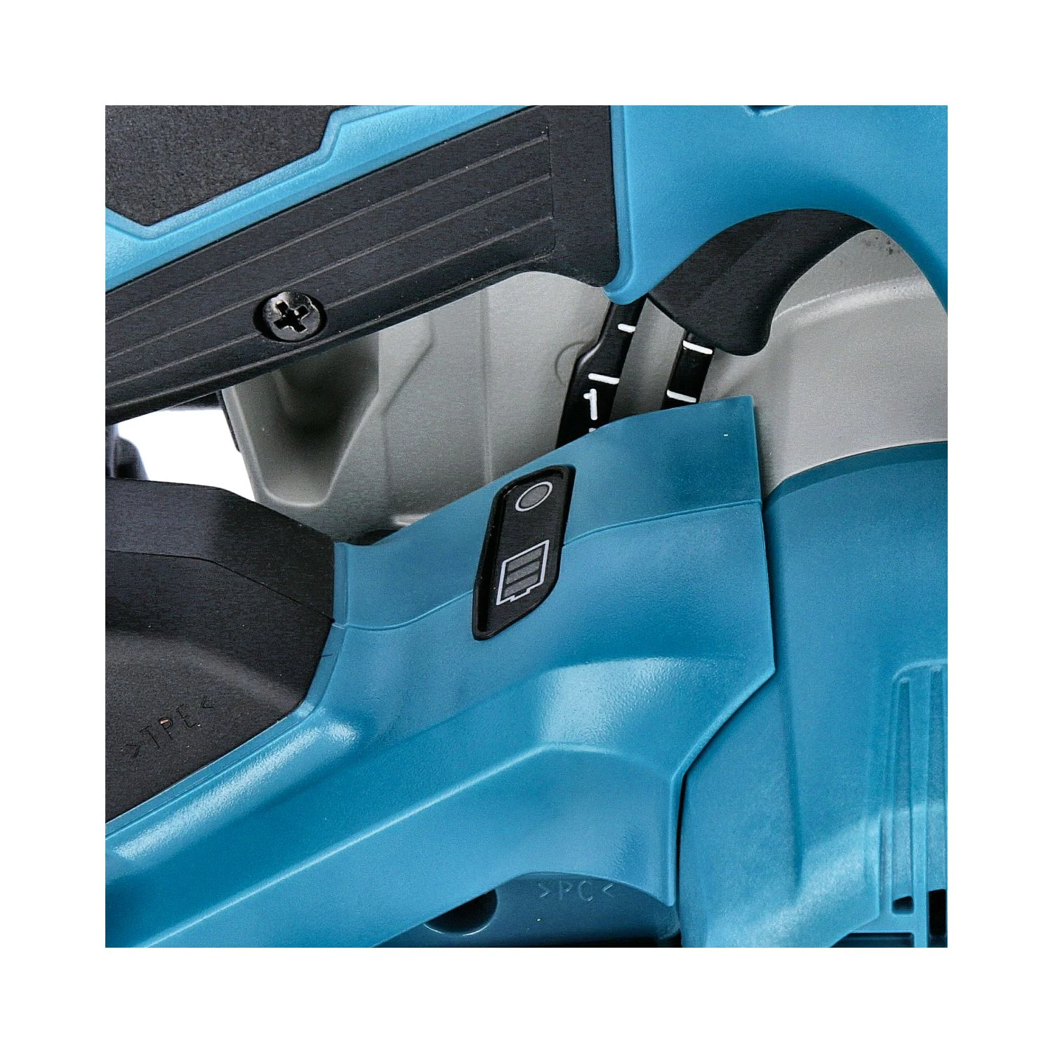 Makita DHS680 18V LXT Li-Ion 165mm Brushless Circular Saw With 2 X 5.0Ah Batteries, Charger, Case & Inlay 13 Makita DHS680 18V LXT Li-Ion 165mm Brushless Circular Saw With 2 X 5.0Ah Batteries, Charger, Case & Inlay - Image 13