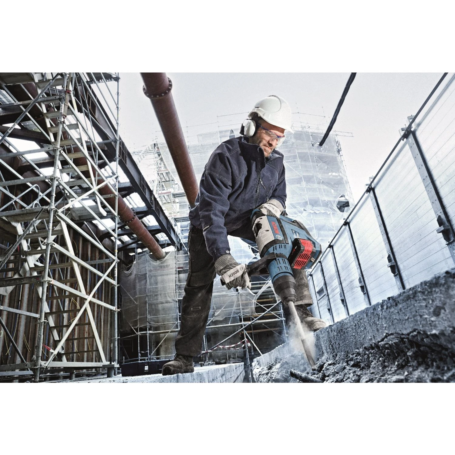 Bosch GBH 18V-45 C 18V BITURBO Brushless SDS Max Rotary Hammer Drill In Carry Case - 0611913000 3 Bosch GBH 18V-45 C 18V BITURBO Brushless SDS Max Rotary Hammer Drill In Carry Case - 0611913000 - Image 3