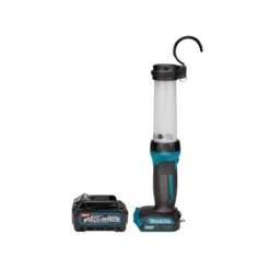 Makita ML002G 40V Max XGT LED Flashlight With 1 X 2.0Ah Battery